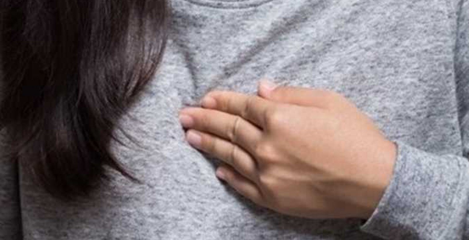 هل الحليب البارد يعالج الحموضة فعلاً؟ إليك الحقيقة العلمية
