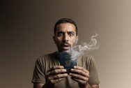 وهم السفر: مَن يبيع وعود الإجلاء للغزيين؟