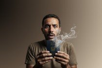 وهم السفر: مَن يبيع وعود الإجلاء للغزيين؟