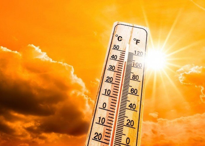 كيف أتعامل مع الجو الحار جدًا؟ نصائح للحفاظ على برودة الجسم