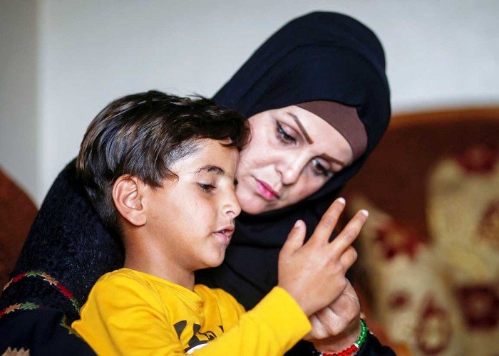 عيد الأم لا يمر على أسرة «نفين» لأسباب سياسية