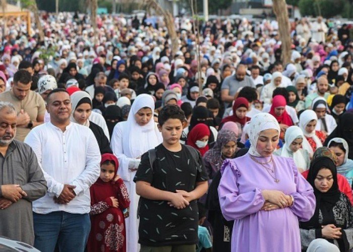 مواعيد صلاة عيد الفطر 2025 في محافظات مصر