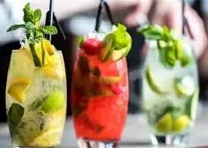 أفضل 7 مشروبات تمنحك الطاقة والتركيز في الحر وتحميك من الجفاف