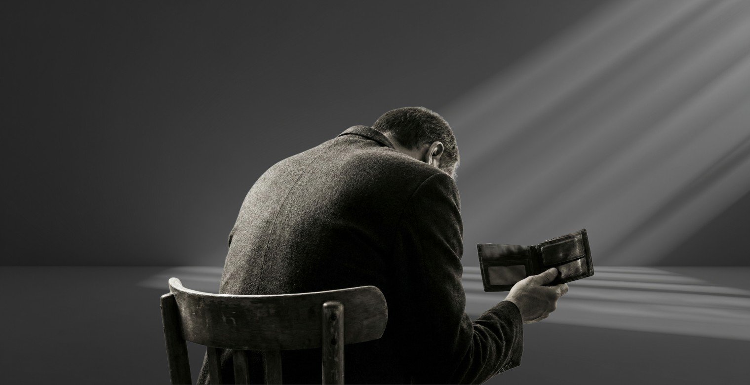 ما بدائل وزارة التنمية بعد توقف شيك الشؤون في غزة؟