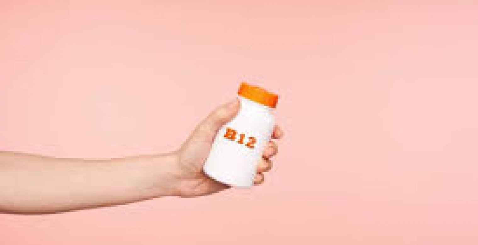 فيتامين B12.. فوائده الصحية الهامة وأفضل مصادره الغذائية