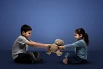 لغة العنف... الدرس الأول للحرب في طفولة غزة