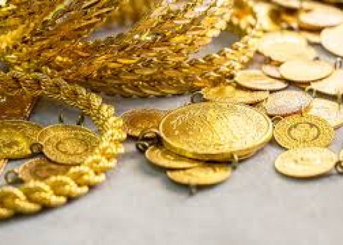 ارتفاعات طفيفة في السوق السوداء واستقرار الدولار الرسمي في سوريا