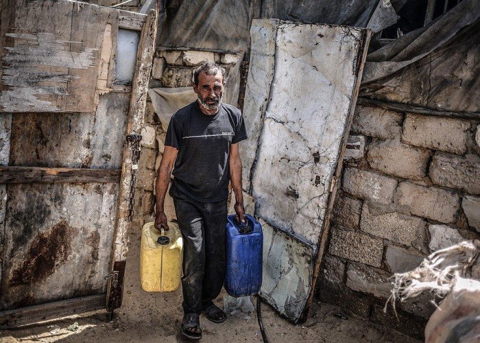 الغزي يستهلك يومياً 60 لتراً من المياه غير صالحة للاستخدام الآدمي