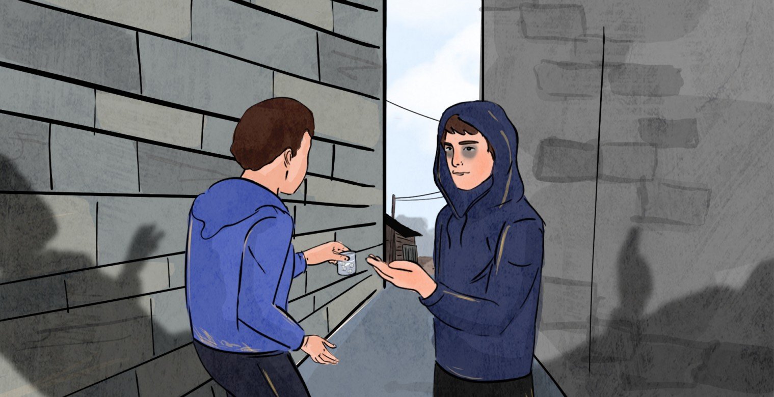أطفال ضحايا وقعوا في وحل المخدرات بدافع من الأهل
