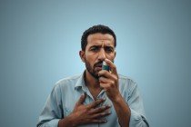 مرضى الربو: أنفاس معلّقة بين فكي القصف والتلوث