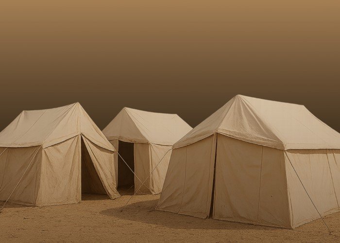 موجة النزوح تغرق الخيام في كارثة الصرف الصحي