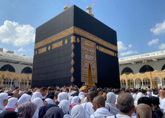 رسوم الحج 2025.. كم يدفع الحاج الفلسطيني وما الخدمات التي يحصل عليها؟